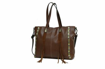 коричневая шипованная дамская сумка из искусственной кожи